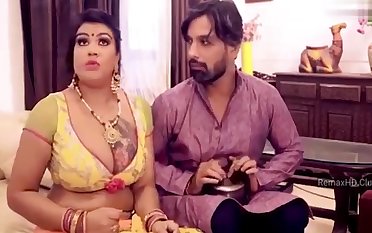 Desi Kaamwali Chudai Maalik Ne Choda